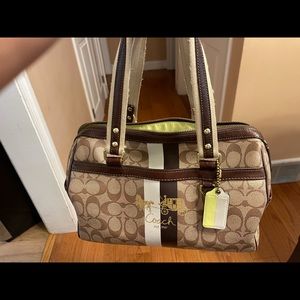Vintage coach hand bag